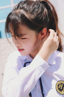 山里来的糙汉表哥在吃鸡讲的什么